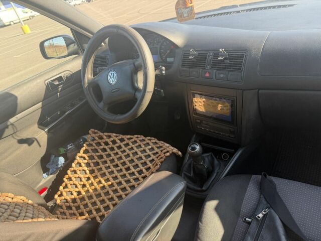 Синий Фольксваген Гольф, объемом двигателя 1 л и пробегом 235 тыс. км за 4200 $, фото 1 на Automoto.ua