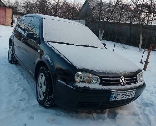 Синий Фольксваген Гольф, объемом двигателя 1.6 л и пробегом 180 тыс. км за 4950 $, фото 1 на Automoto.ua