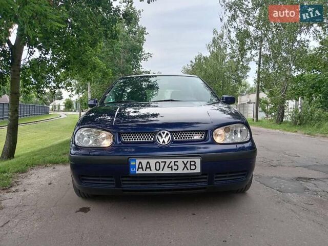 Синій Фольксваген Гольф, об'ємом двигуна 1.39 л та пробігом 326 тис. км за 3650 $, фото 1 на Automoto.ua