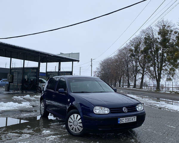 Синий Фольксваген Гольф, объемом двигателя 1.39 л и пробегом 350 тыс. км за 2599 $, фото 1 на Automoto.ua