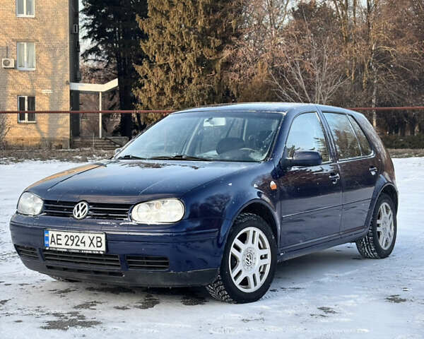Синий Фольксваген Гольф, объемом двигателя 1.6 л и пробегом 215 тыс. км за 4500 $, фото 1 на Automoto.ua