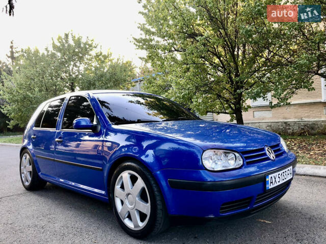 Синий Фольксваген Гольф, объемом двигателя 1.39 л и пробегом 274 тыс. км за 3850 $, фото 1 на Automoto.ua