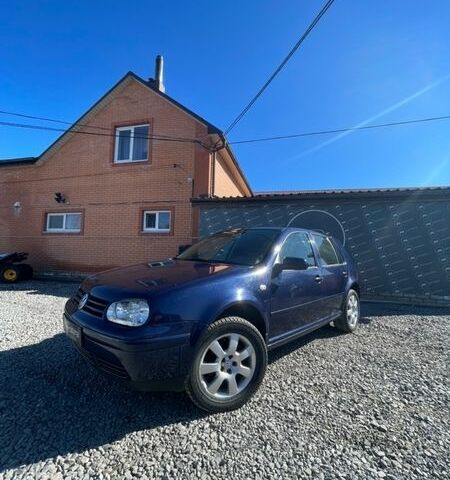 Синий Фольксваген Гольф, объемом двигателя 1.39 л и пробегом 195 тыс. км за 3999 $, фото 1 на Automoto.ua