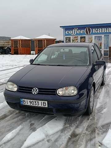 Синий Фольксваген Гольф, объемом двигателя 1.39 л и пробегом 190 тыс. км за 4500 $, фото 1 на Automoto.ua