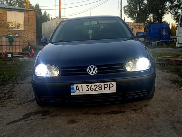 Синий Фольксваген Гольф, объемом двигателя 1.4 л и пробегом 140 тыс. км за 4600 $, фото 1 на Automoto.ua