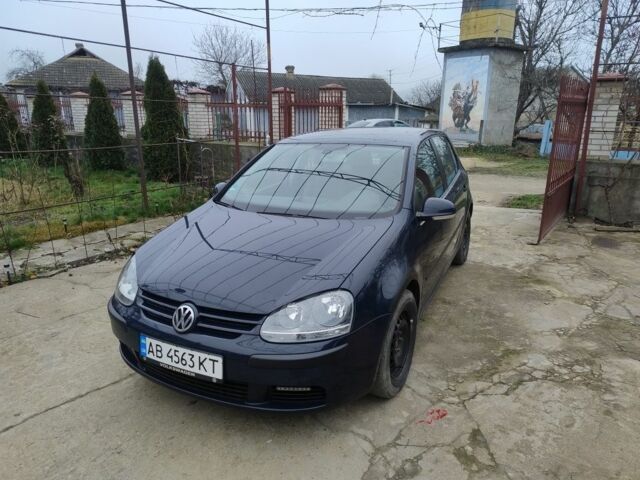 Синий Фольксваген Гольф, объемом двигателя 1.6 л и пробегом 170 тыс. км за 4000 $, фото 1 на Automoto.ua