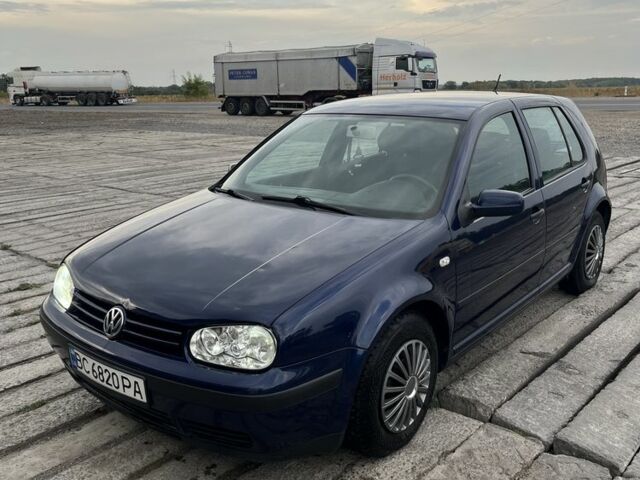 Синий Фольксваген Гольф, объемом двигателя 1.4 л и пробегом 230 тыс. км за 3750 $, фото 1 на Automoto.ua