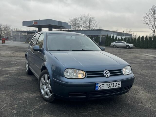 Синий Фольксваген Гольф, объемом двигателя 1.4 л и пробегом 274 тыс. км за 4900 $, фото 1 на Automoto.ua