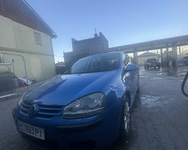 Синий Фольксваген Гольф, объемом двигателя 1.6 л и пробегом 210 тыс. км за 5099 $, фото 1 на Automoto.ua