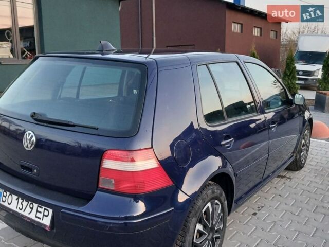 Синий Фольксваген Гольф, объемом двигателя 1.39 л и пробегом 273 тыс. км за 3000 $, фото 1 на Automoto.ua