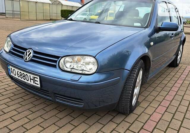 Синій Фольксваген Гольф, об'ємом двигуна 1.39 л та пробігом 250 тис. км за 4300 $, фото 1 на Automoto.ua