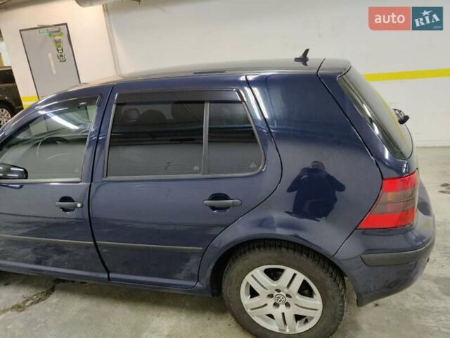 Синий Фольксваген Гольф, объемом двигателя 1.6 л и пробегом 276 тыс. км за 4500 $, фото 1 на Automoto.ua