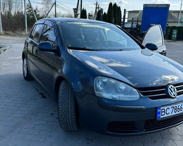 Синий Фольксваген Гольф, объемом двигателя 1.6 л и пробегом 247 тыс. км за 5199 $, фото 1 на Automoto.ua