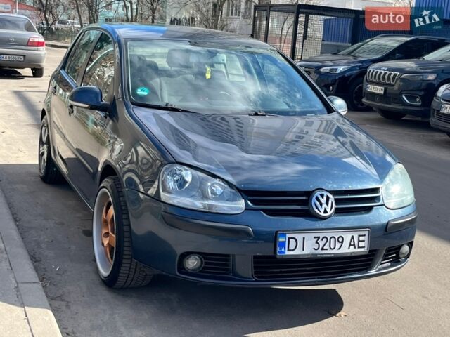 Синий Фольксваген Гольф, объемом двигателя 1.6 л и пробегом 249 тыс. км за 3895 $, фото 1 на Automoto.ua