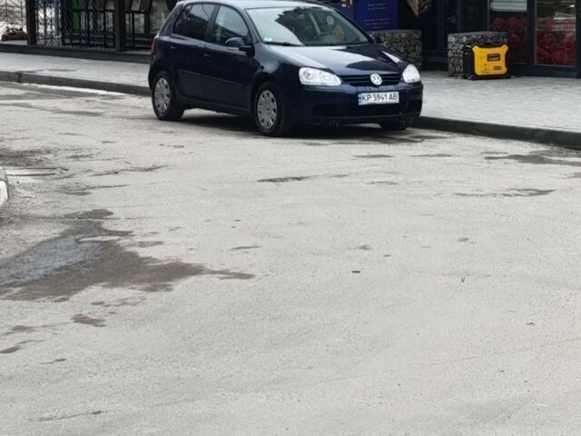 Синий Фольксваген Гольф, объемом двигателя 1.4 л и пробегом 285 тыс. км за 5500 $, фото 1 на Automoto.ua