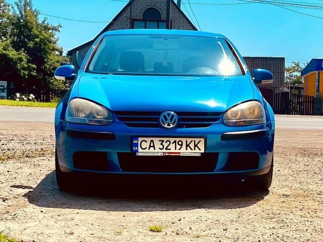 Синий Фольксваген Гольф, объемом двигателя 1.4 л и пробегом 250 тыс. км за 4900 $, фото 1 на Automoto.ua