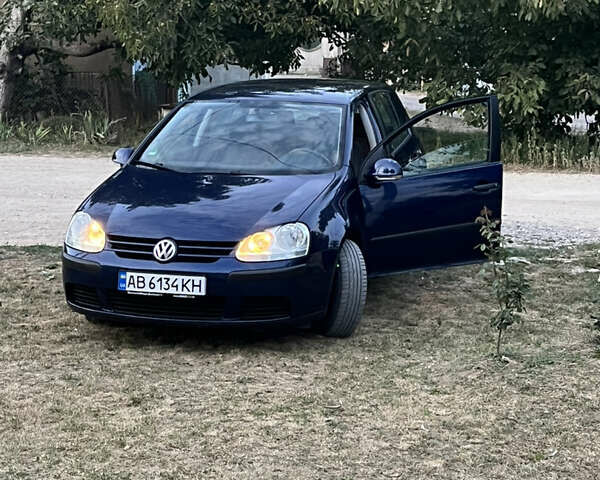 Синий Фольксваген Гольф, объемом двигателя 1.4 л и пробегом 130 тыс. км за 5000 $, фото 1 на Automoto.ua