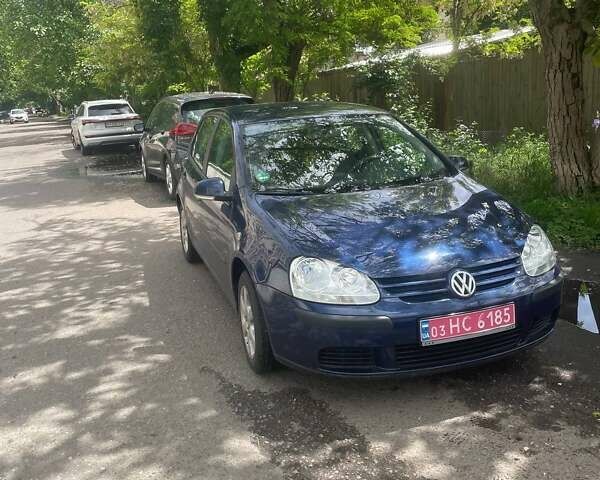 Синий Фольксваген Гольф, объемом двигателя 1.6 л и пробегом 230 тыс. км за 5650 $, фото 1 на Automoto.ua