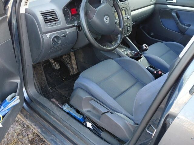 Синий Фольксваген Гольф, объемом двигателя 0 л и пробегом 300 тыс. км за 1700 $, фото 1 на Automoto.ua