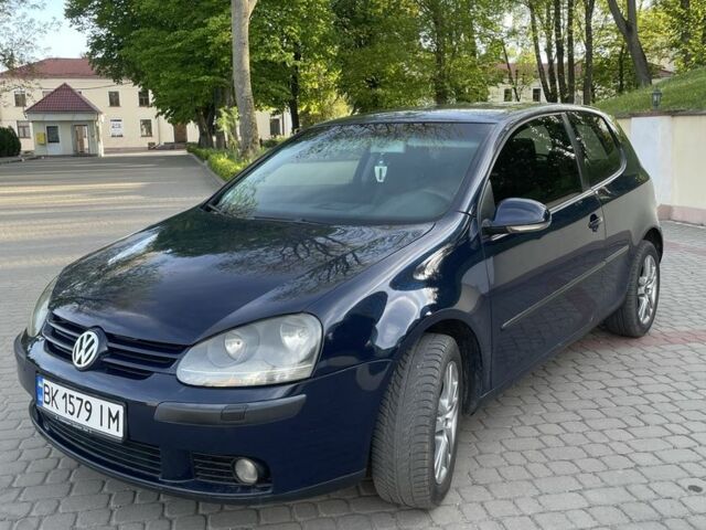 Синий Фольксваген Гольф, объемом двигателя 1.9 л и пробегом 400 тыс. км за 4100 $, фото 1 на Automoto.ua