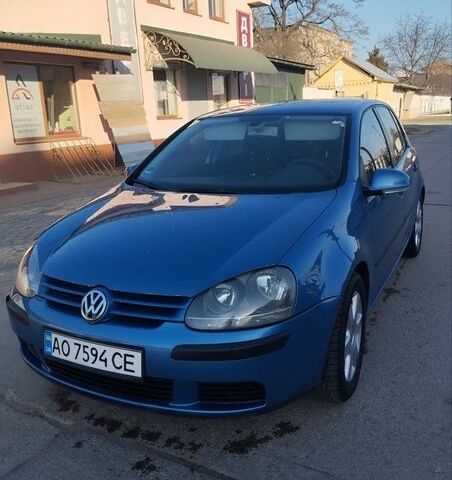 Синий Фольксваген Гольф, объемом двигателя 1.6 л и пробегом 260 тыс. км за 4600 $, фото 1 на Automoto.ua