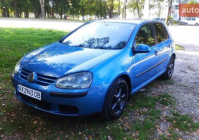 Синий Фольксваген Гольф, объемом двигателя 1.39 л и пробегом 304 тыс. км за 4200 $, фото 1 на Automoto.ua