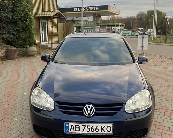 Фольксваген Гольф 2004 у Вінниці на Automoto.ua Синій Фольксваген Гольф, об'ємом двигуна 1.39 л та пробігом 205 тис. км за 5300 $, фото 1 на Automoto.ua