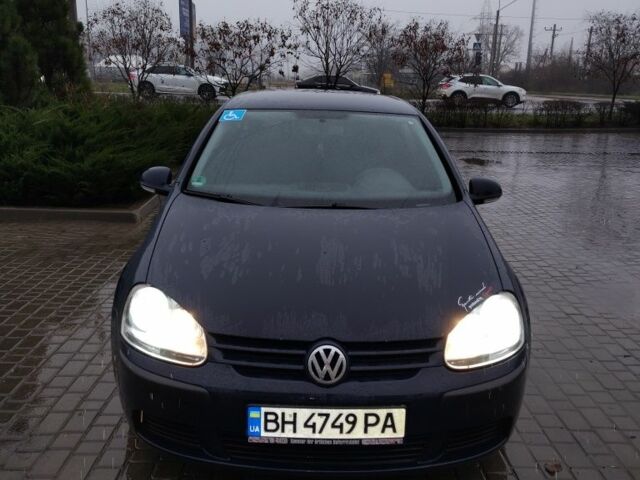 Синий Фольксваген Гольф, объемом двигателя 1.6 л и пробегом 330 тыс. км за 5300 $, фото 1 на Automoto.ua