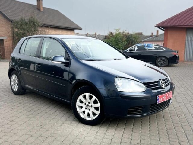 Синий Фольксваген Гольф, объемом двигателя 1.6 л и пробегом 250 тыс. км за 5500 $, фото 1 на Automoto.ua