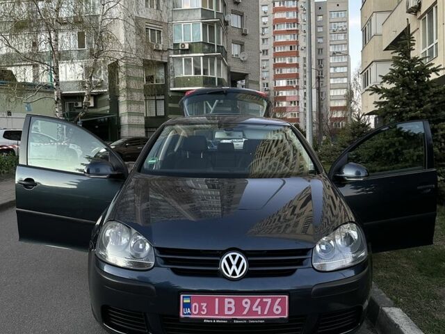 Синий Фольксваген Гольф, объемом двигателя 1.4 л и пробегом 224 тыс. км за 4400 $, фото 1 на Automoto.ua