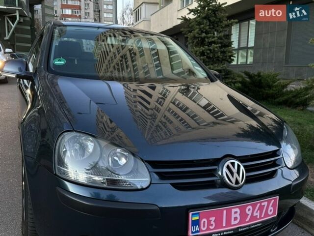 Синий Фольксваген Гольф, объемом двигателя 1.4 л и пробегом 220 тыс. км за 4400 $, фото 1 на Automoto.ua
