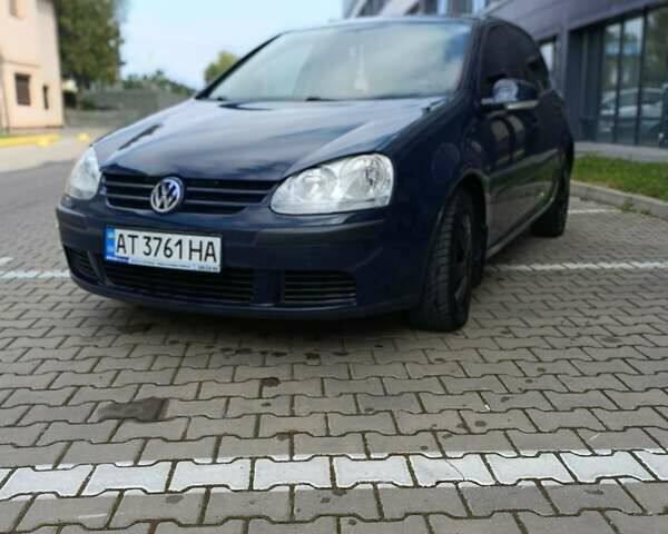 Синий Фольксваген Гольф, объемом двигателя 1.6 л и пробегом 290 тыс. км за 5000 $, фото 1 на Automoto.ua