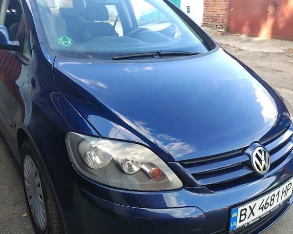 Синій Фольксваген Гольф, об'ємом двигуна 1.39 л та пробігом 244 тис. км за 5500 $, фото 1 на Automoto.ua