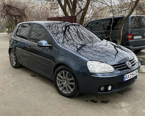 Синий Фольксваген Гольф, объемом двигателя 1.6 л и пробегом 200 тыс. км за 6099 $, фото 1 на Automoto.ua