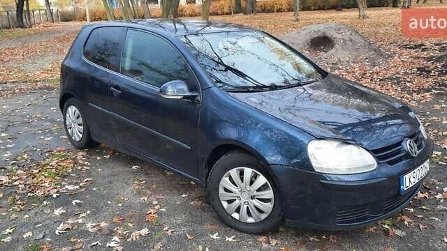 Синий Фольксваген Гольф, объемом двигателя 1.9 л и пробегом 470 тыс. км за 2200 $, фото 1 на Automoto.ua