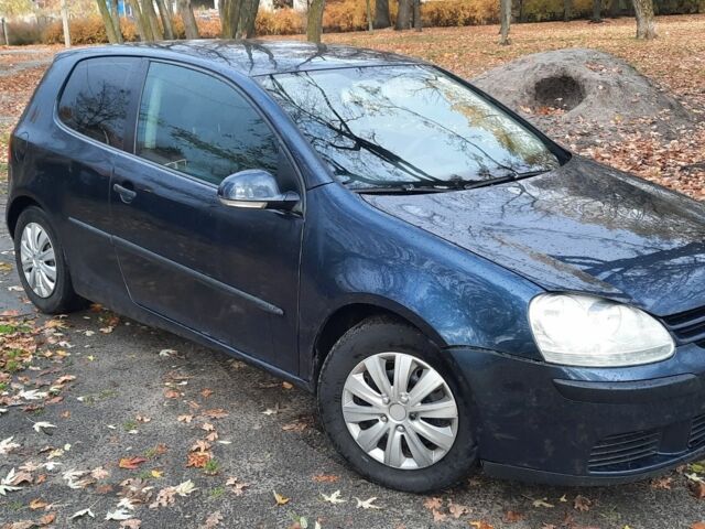 Синий Фольксваген Гольф, объемом двигателя 1.9 л и пробегом 400 тыс. км за 2400 $, фото 1 на Automoto.ua