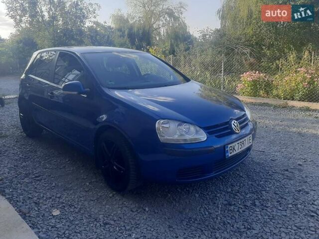 Синий Фольксваген Гольф, объемом двигателя 1.6 л и пробегом 164 тыс. км за 6850 $, фото 1 на Automoto.ua