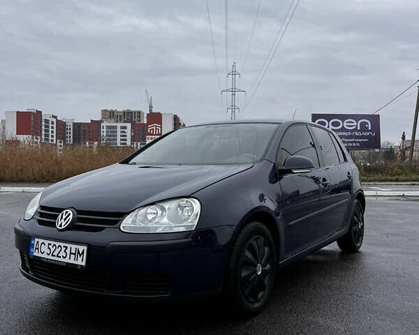 Синий Фольксваген Гольф, объемом двигателя 1.4 л и пробегом 220 тыс. км за 5000 $, фото 1 на Automoto.ua