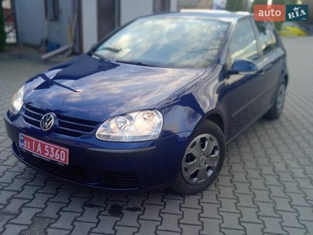 Синий Фольксваген Гольф, объемом двигателя 1.6 л и пробегом 186 тыс. км за 5099 $, фото 1 на Automoto.ua
