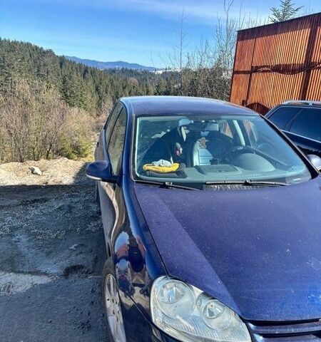 Синий Фольксваген Гольф, объемом двигателя 1.39 л и пробегом 182 тыс. км за 5000 $, фото 1 на Automoto.ua