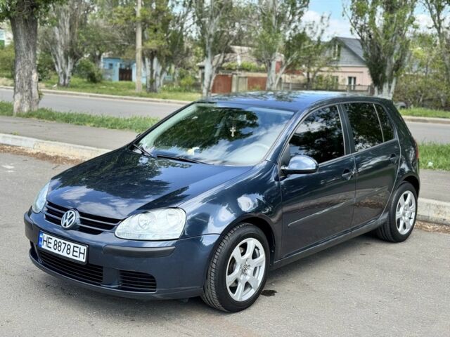 Синий Фольксваген Гольф, объемом двигателя 1.6 л и пробегом 228 тыс. км за 5500 $, фото 1 на Automoto.ua