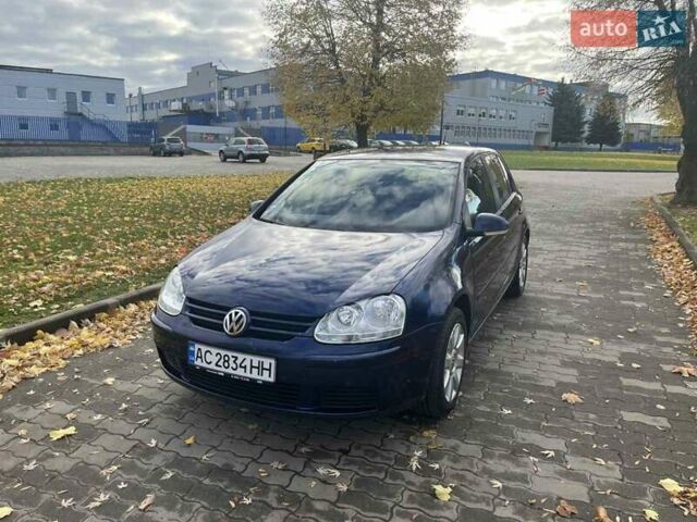 Синий Фольксваген Гольф, объемом двигателя 1.6 л и пробегом 212 тыс. км за 5200 $, фото 1 на Automoto.ua