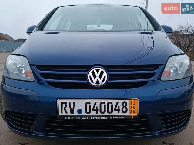 Синий Фольксваген Гольф, объемом двигателя 1.4 л и пробегом 195 тыс. км за 5299 $, фото 1 на Automoto.ua
