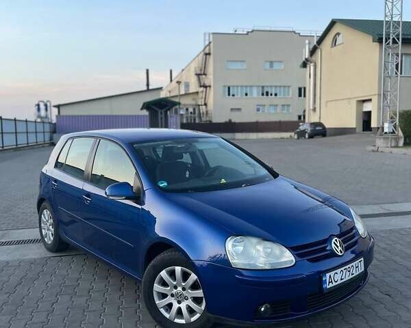 Синий Фольксваген Гольф, объемом двигателя 1.6 л и пробегом 118 тыс. км за 5400 $, фото 1 на Automoto.ua