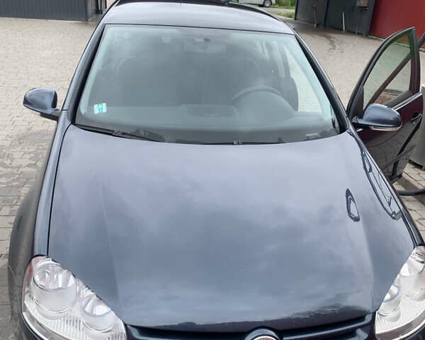 Синий Фольксваген Гольф, объемом двигателя 1.6 л и пробегом 280 тыс. км за 5700 $, фото 1 на Automoto.ua