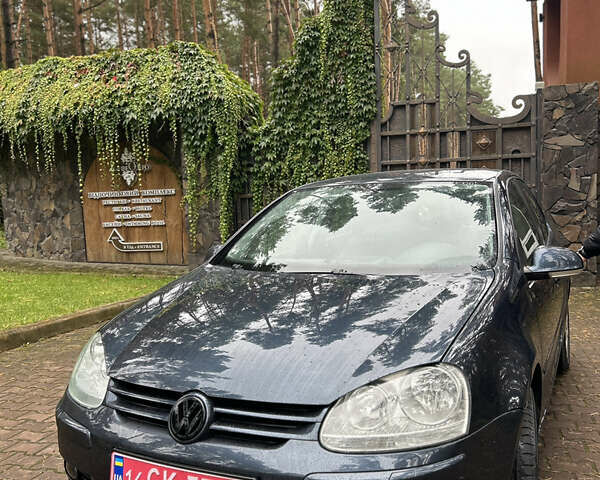 Синий Фольксваген Гольф, объемом двигателя 1.6 л и пробегом 252 тыс. км за 5350 $, фото 1 на Automoto.ua