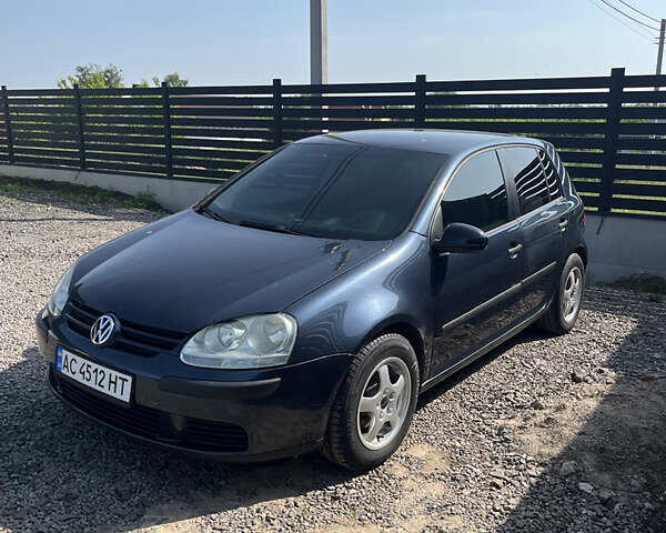 Синий Фольксваген Гольф, объемом двигателя 1.6 л и пробегом 240 тыс. км за 6000 $, фото 1 на Automoto.ua