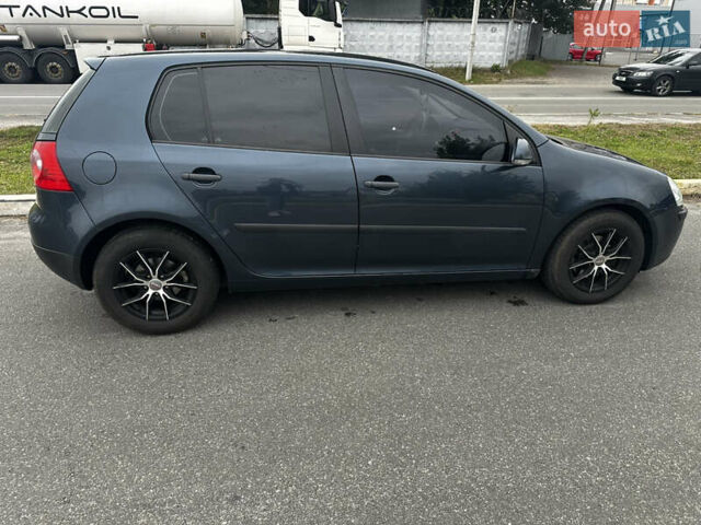 Синий Фольксваген Гольф, объемом двигателя 1.6 л и пробегом 280 тыс. км за 5100 $, фото 1 на Automoto.ua