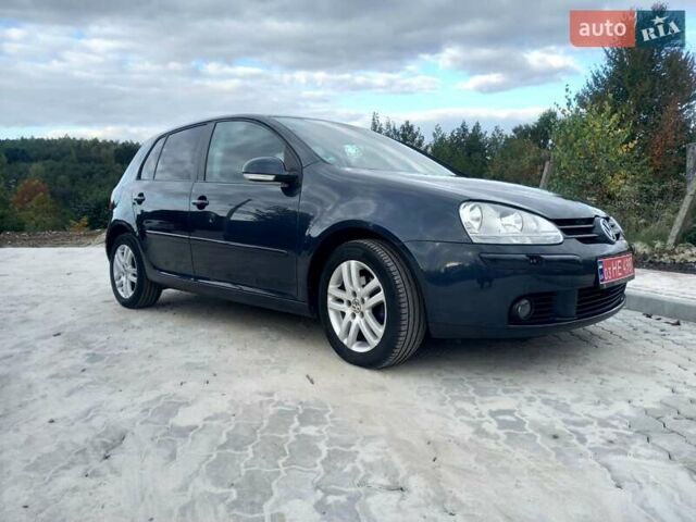 Синий Фольксваген Гольф, объемом двигателя 1.6 л и пробегом 206 тыс. км за 6300 $, фото 1 на Automoto.ua