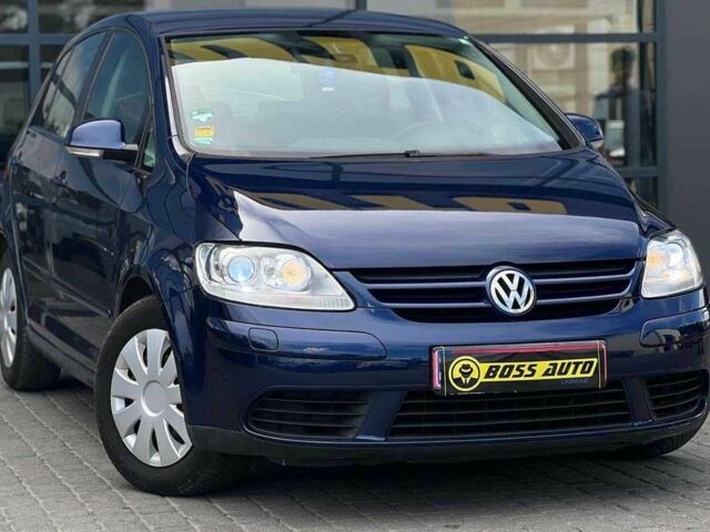Синий Фольксваген Гольф, объемом двигателя 2 л и пробегом 243 тыс. км за 7000 $, фото 1 на Automoto.ua